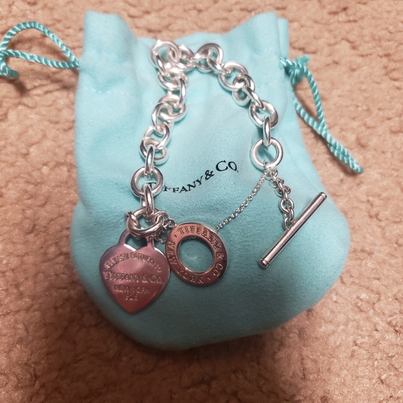 Authentic Tiffany & Co Return Toggle Heart - Picture 3 of 3